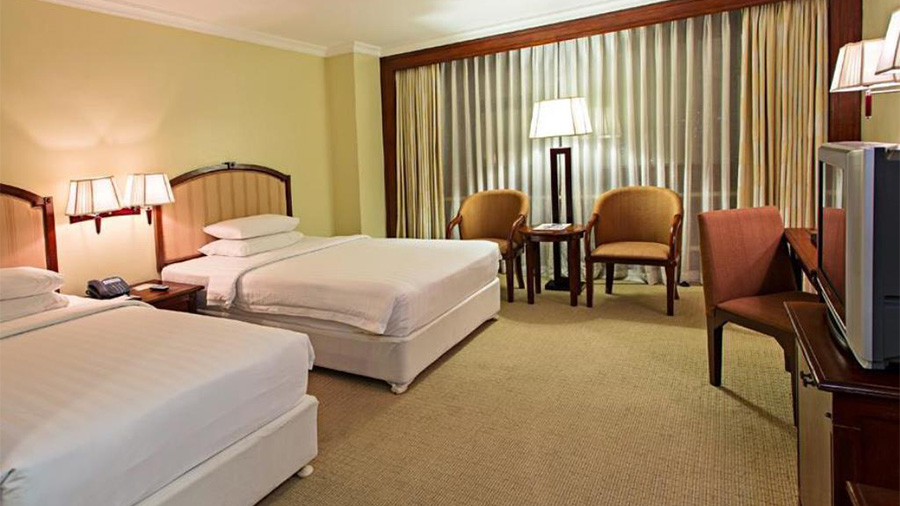 Cebu Parklane International Hotel- Accommodation deluxe Guest room