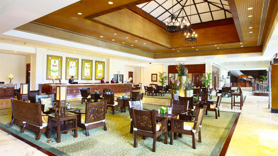 Waterfront Airport Hotel and Casino Mactan- Cebu Airport- Hotel lobby